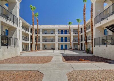Kensington Suites | Short-Term Rentals Long-Term Living in Las Vegas | Courtyard