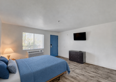 Kensington Suites | Short-Term Rentals Long-Term Living in Las Vegas | Living and Sleeping Area